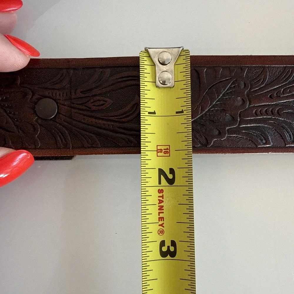 Beautiful Mens Western Embossed Leather Belt Size 40 Marked 2006 By IVAN